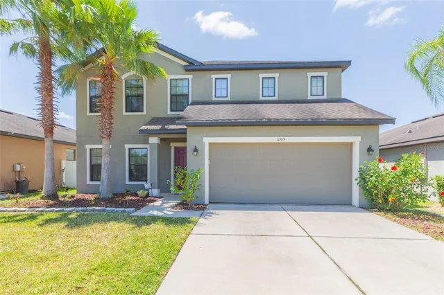 a front view of house with yard