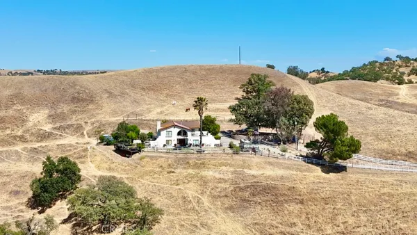 $1,995,000 | 1924 Surrey Way, Paso Robles, CA 93446