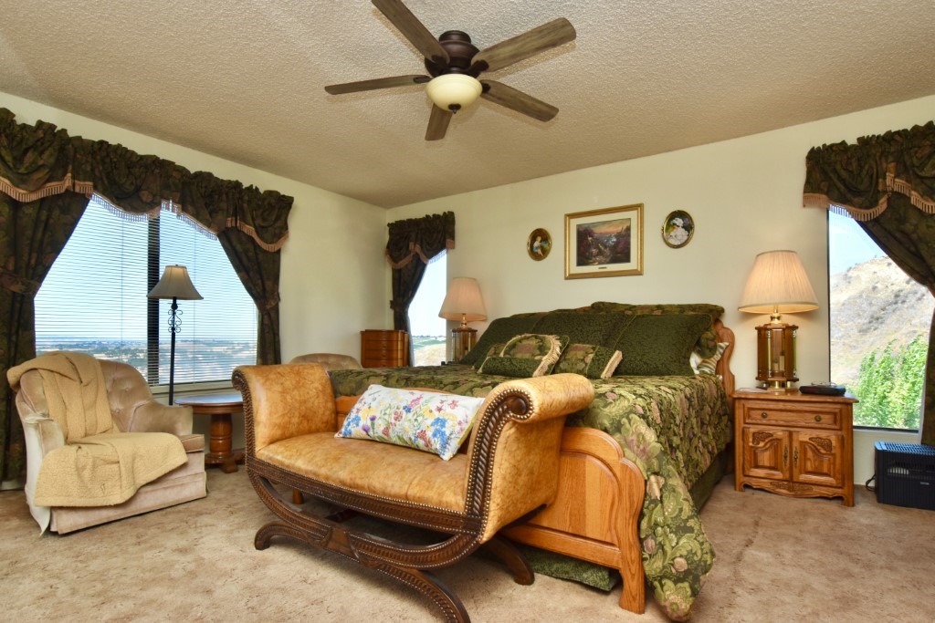 1924 Surrey Way Paso Robles, CA 93446 - Photo 15 of 42