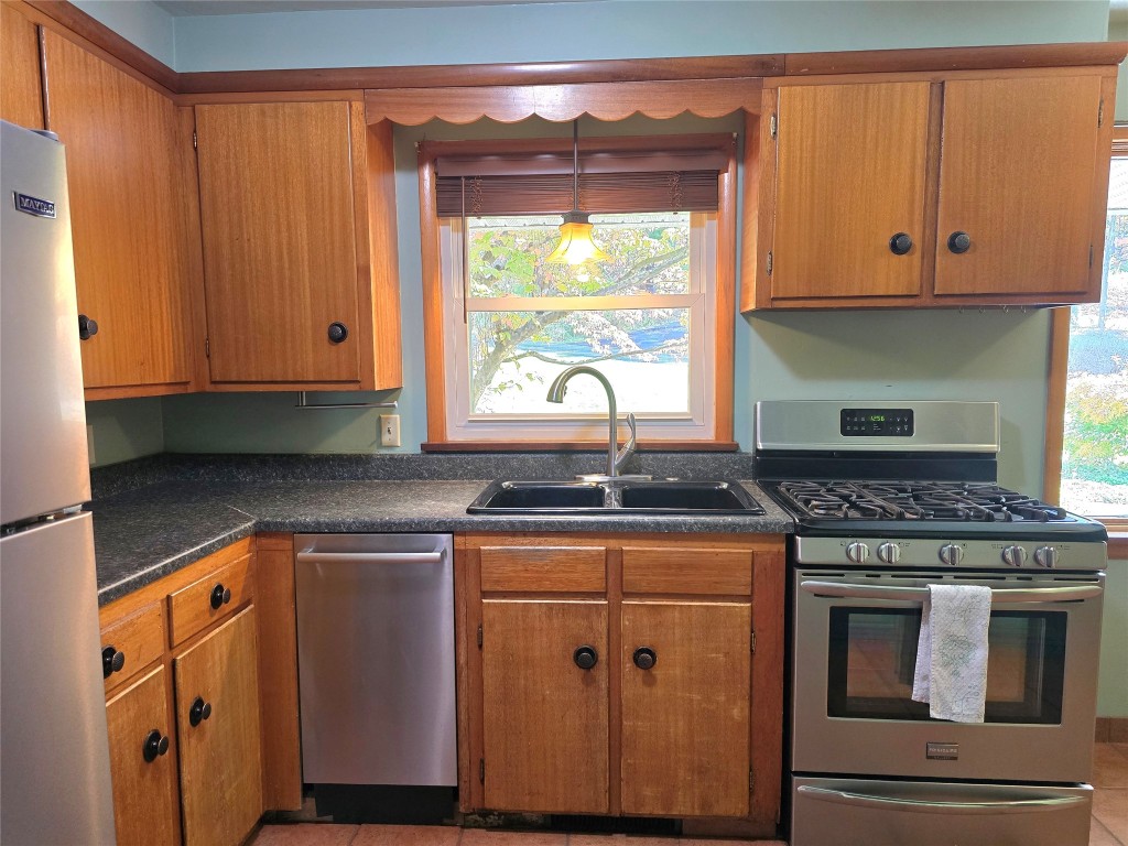 105 Poplar Hill Road Binghamton, NY 13901 - Photo 7 of 41