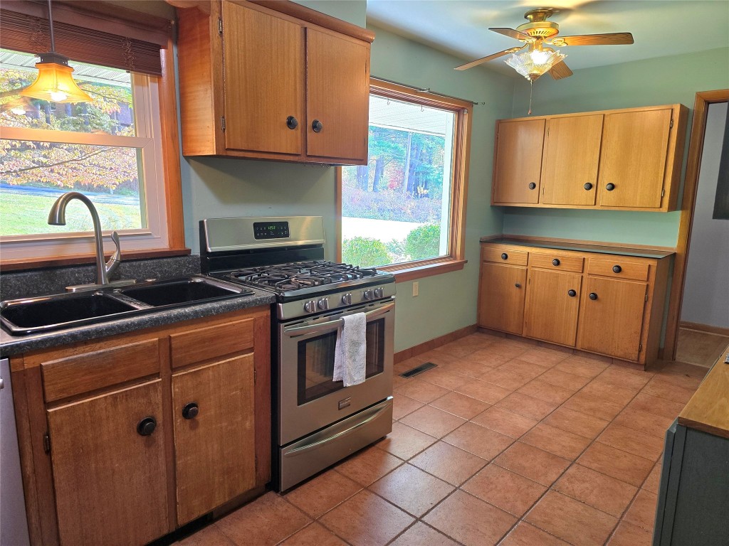 105 Poplar Hill Road Binghamton, NY 13901 - Photo 10 of 41