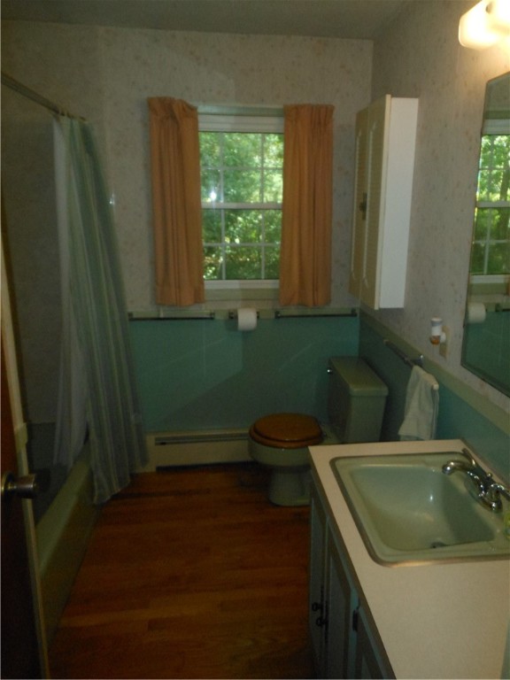 57 Moosup Valley Road Foster, RI 02825 - Photo 23 of 48 1ST FLOOR BATH