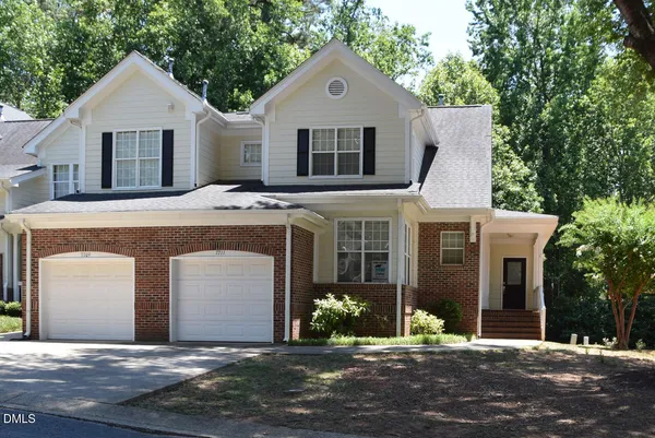 $1,995 | 7711 Astoria Place, Raleigh, NC 27612