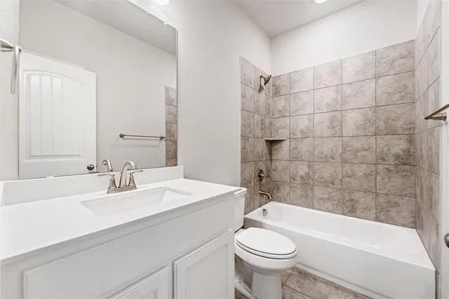 $484,900 | 532 Mitchell Boulevard, Weatherford, TX 76087