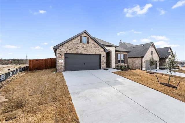 $484,900 | 532 Mitchell Boulevard, Weatherford, TX 76087