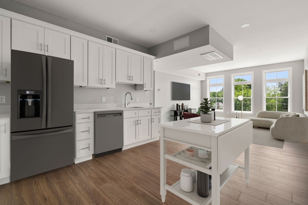 596 North, Unit 102 Stoneham, MA 02180 - Photo 4 of 6