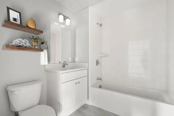 $2,750 | 596 North, Unit 102, Stoneham, MA 02180