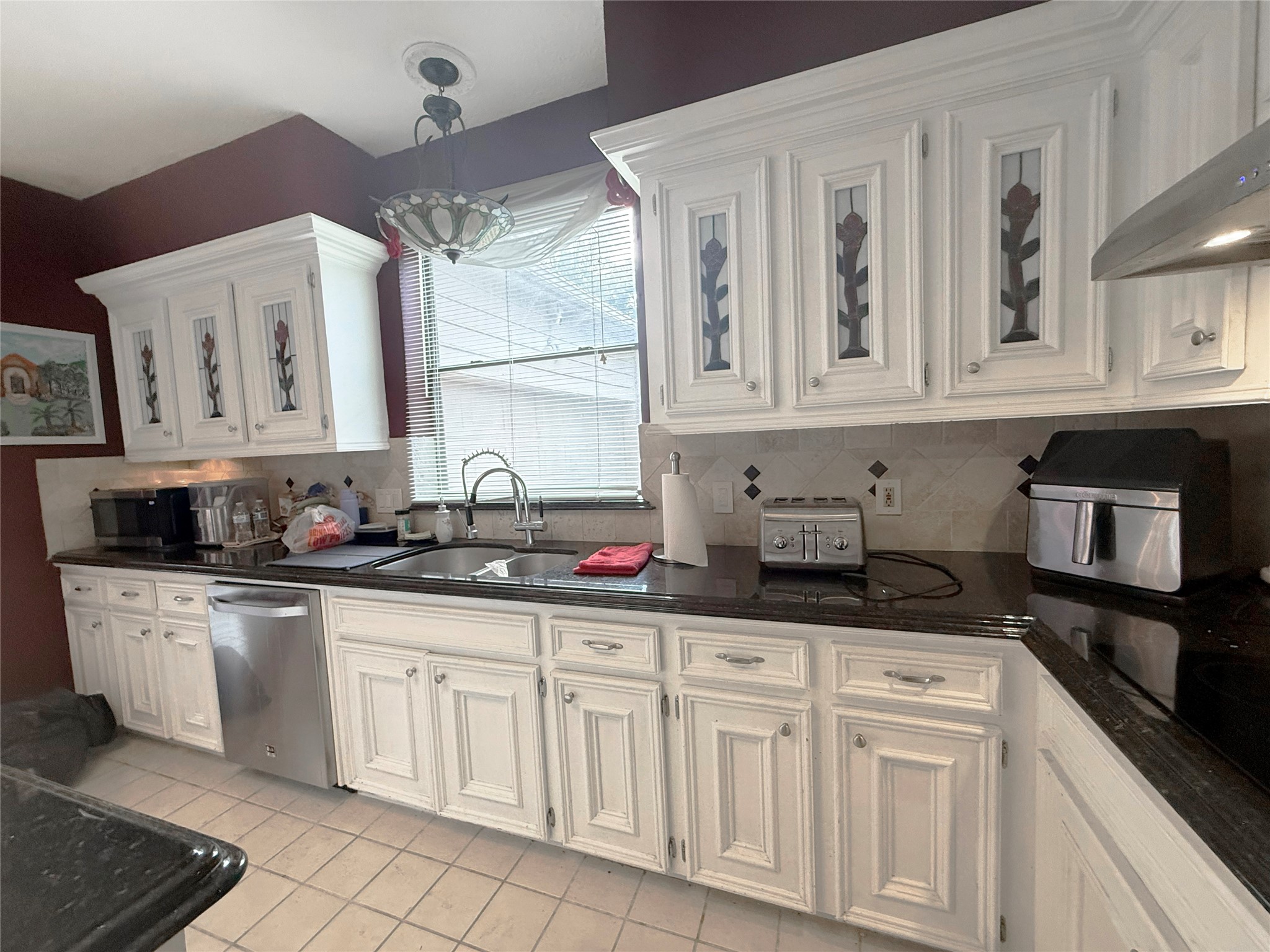 17310 Wyeth Circle Spring, TX 77379 - Photo 22 of 50 White custom cabinets and black granite counters