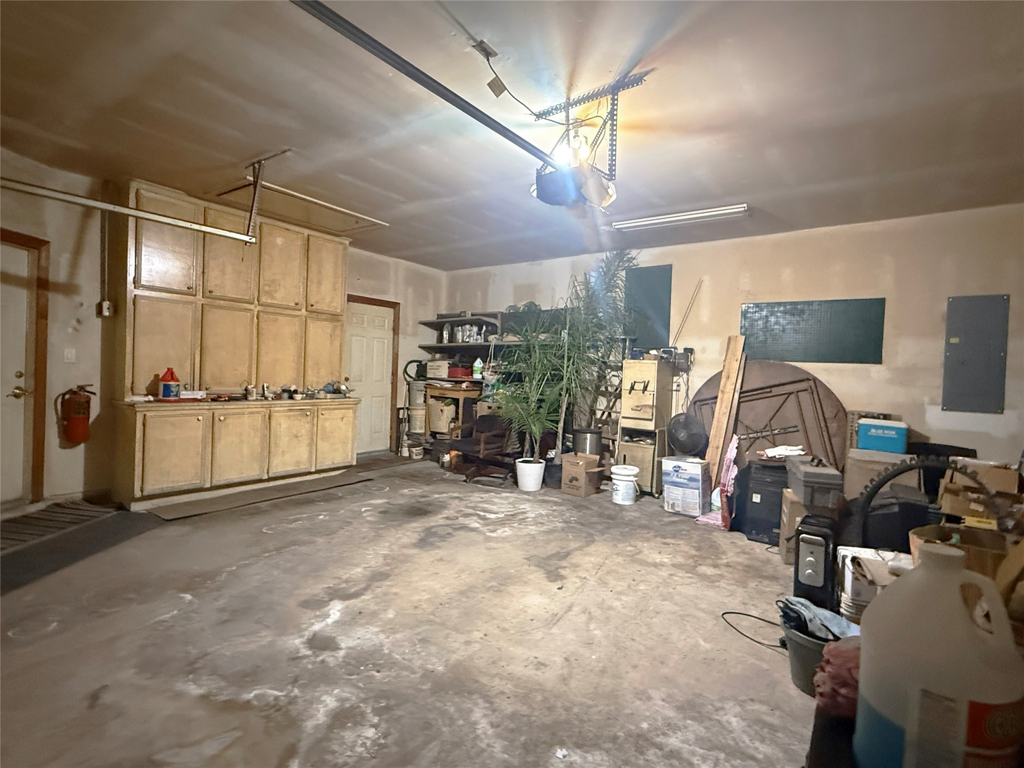 17310 Wyeth Circle Spring, TX 77379 - Photo 43 of 50 2 car garage gives kitchen access and pool access and has built in storage