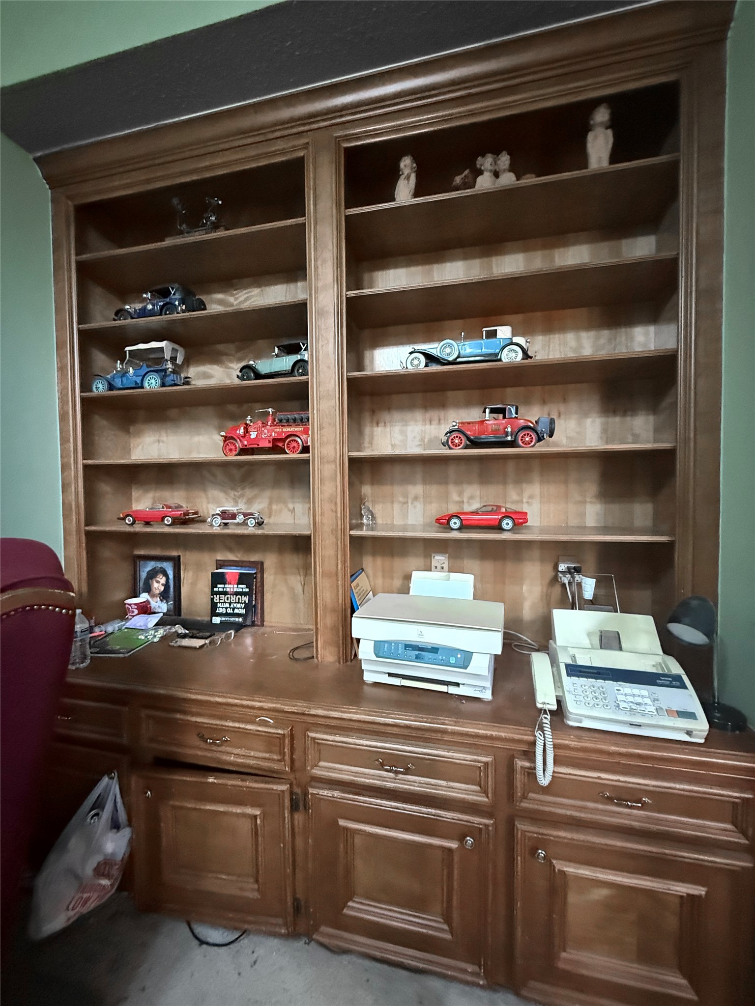 17310 Wyeth Circle Spring, TX 77379 - Photo 5 of 50 Custom built ins - in study