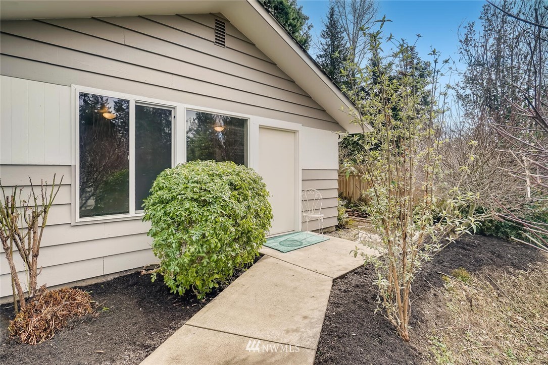23915 Brier Road Brier, WA 98036 - Photo 38 of 39 a view of a backyard with pathway