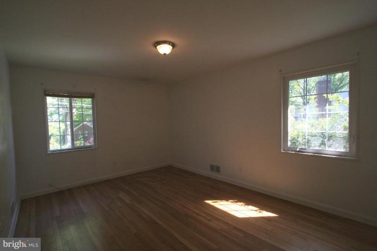 7100 27th Road North Arlington, VA 22213 - Photo 13 of 20 Bedroom #1