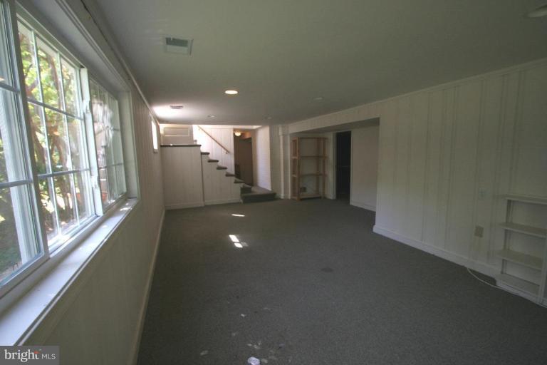 7100 27th Road North Arlington, VA 22213 - Photo 16 of 20 Family Room #2