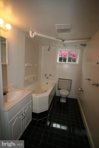 7100 27th Road North Arlington, VA 22213 - Photo 20 of 20 Bath #2