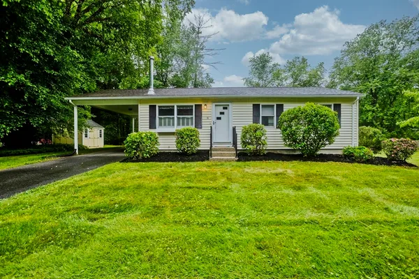 $359,900 | 36 Brookwood Drive, Northampton, MA 01062
