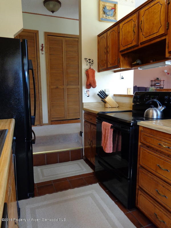 6196 County Road 320 Rifle, CO 81650 - Photo 7 of 42 Kitchen 2