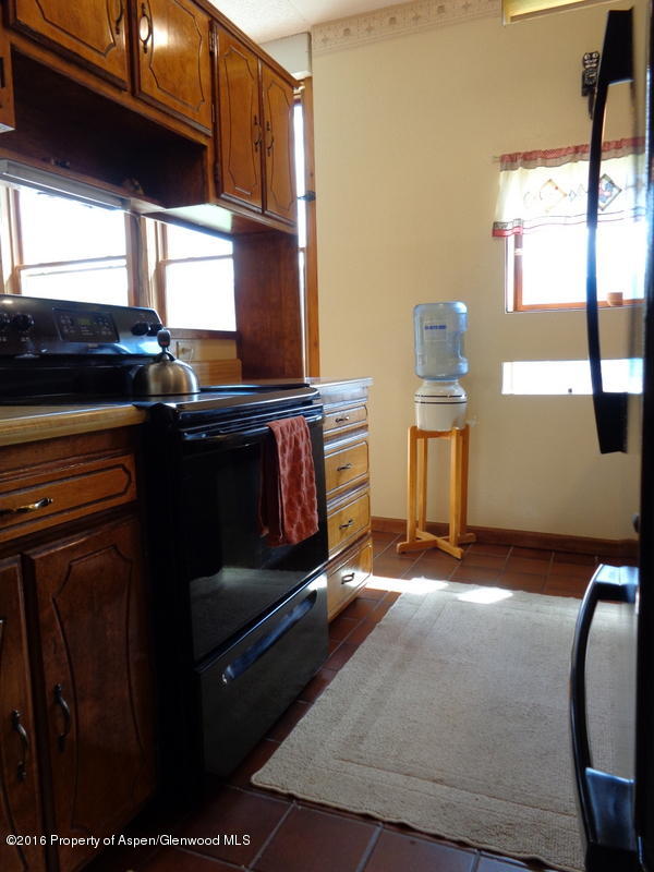 6196 County Road 320 Rifle, CO 81650 - Photo 8 of 42 Kitchen 3