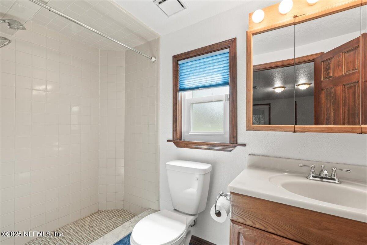 11447 Bridges Road Jacksonville, FL 32218 - Photo 24 of 48 Bathroom