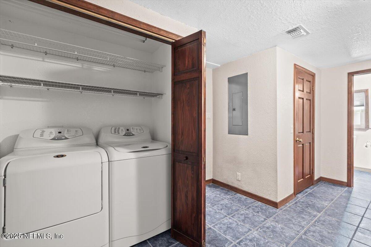 11447 Bridges Road Jacksonville, FL 32218 - Photo 25 of 48 Laundry Room