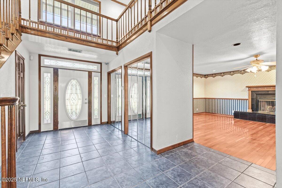 11447 Bridges Road Jacksonville, FL 32218 - Photo 9 of 48 Foyer/Entrance to Home
