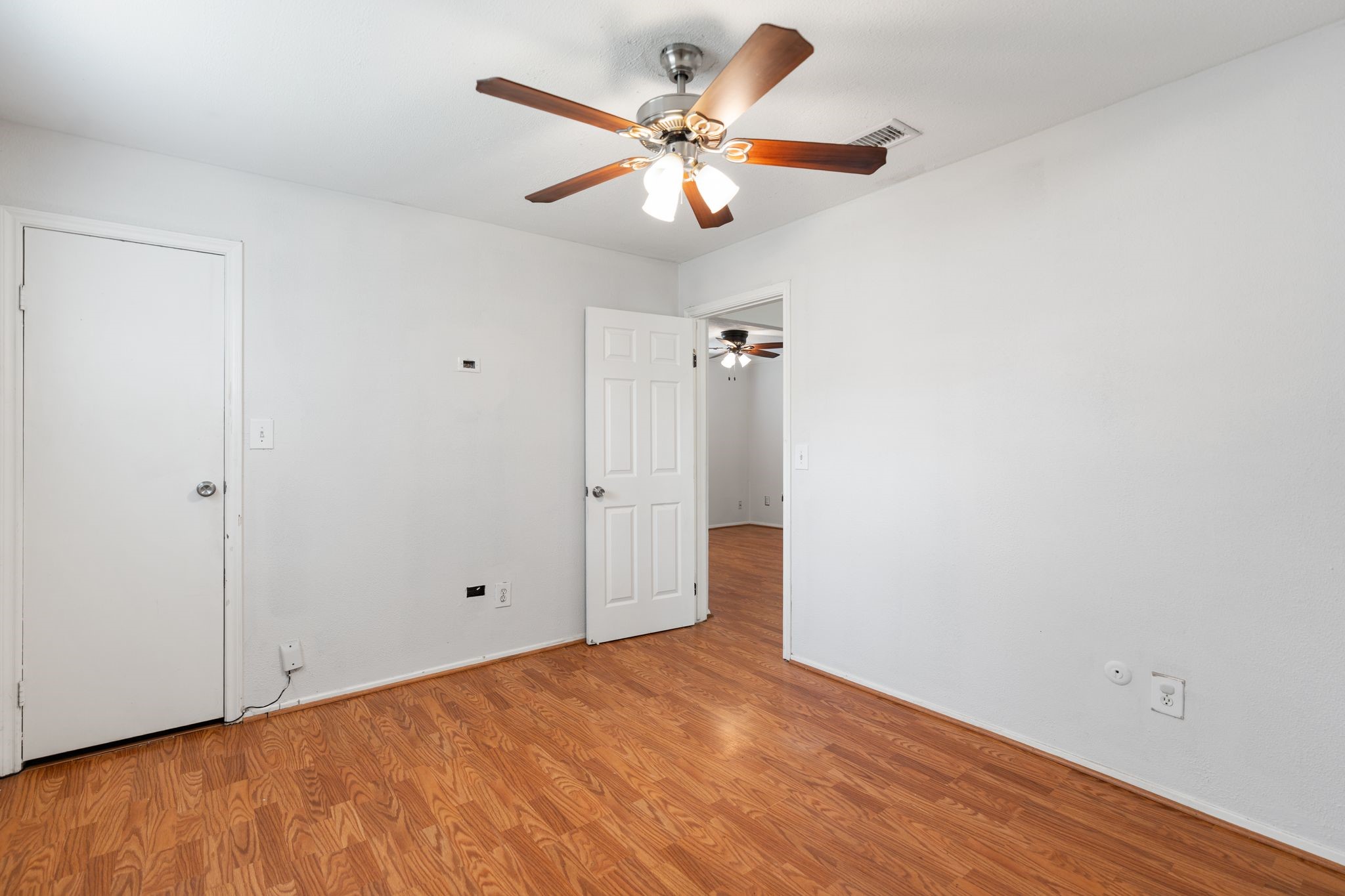 15602 Lillja Road Houston, TX 77060 - Photo 14 of 27 Primary Bedroom