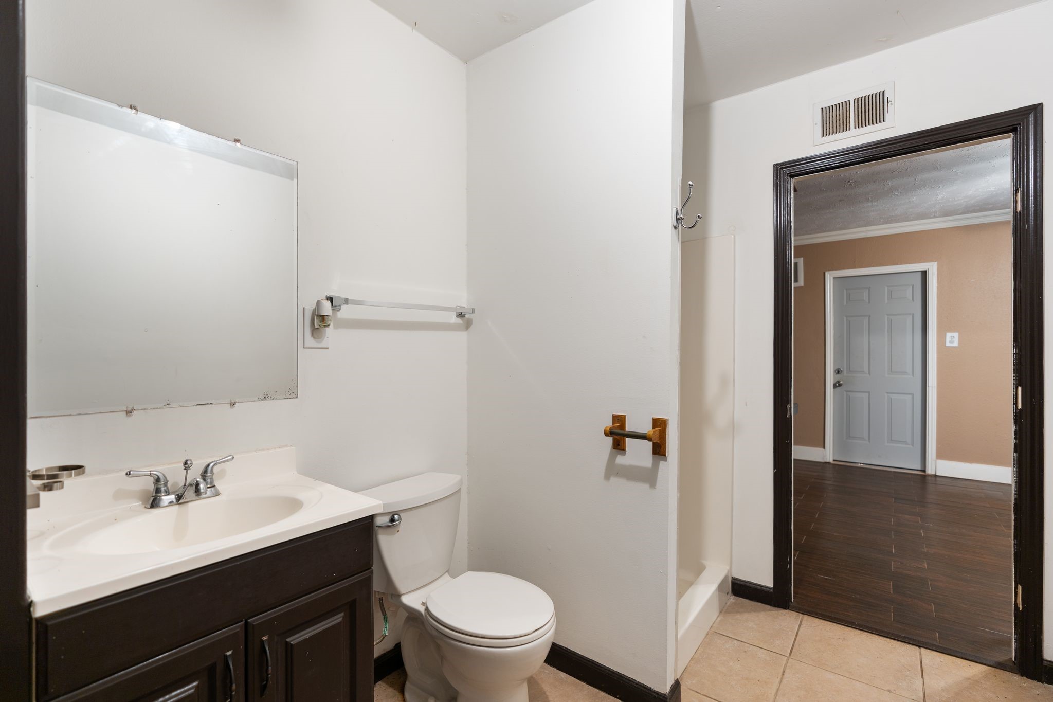15602 Lillja Road Houston, TX 77060 - Photo 18 of 27 Bathroom 2