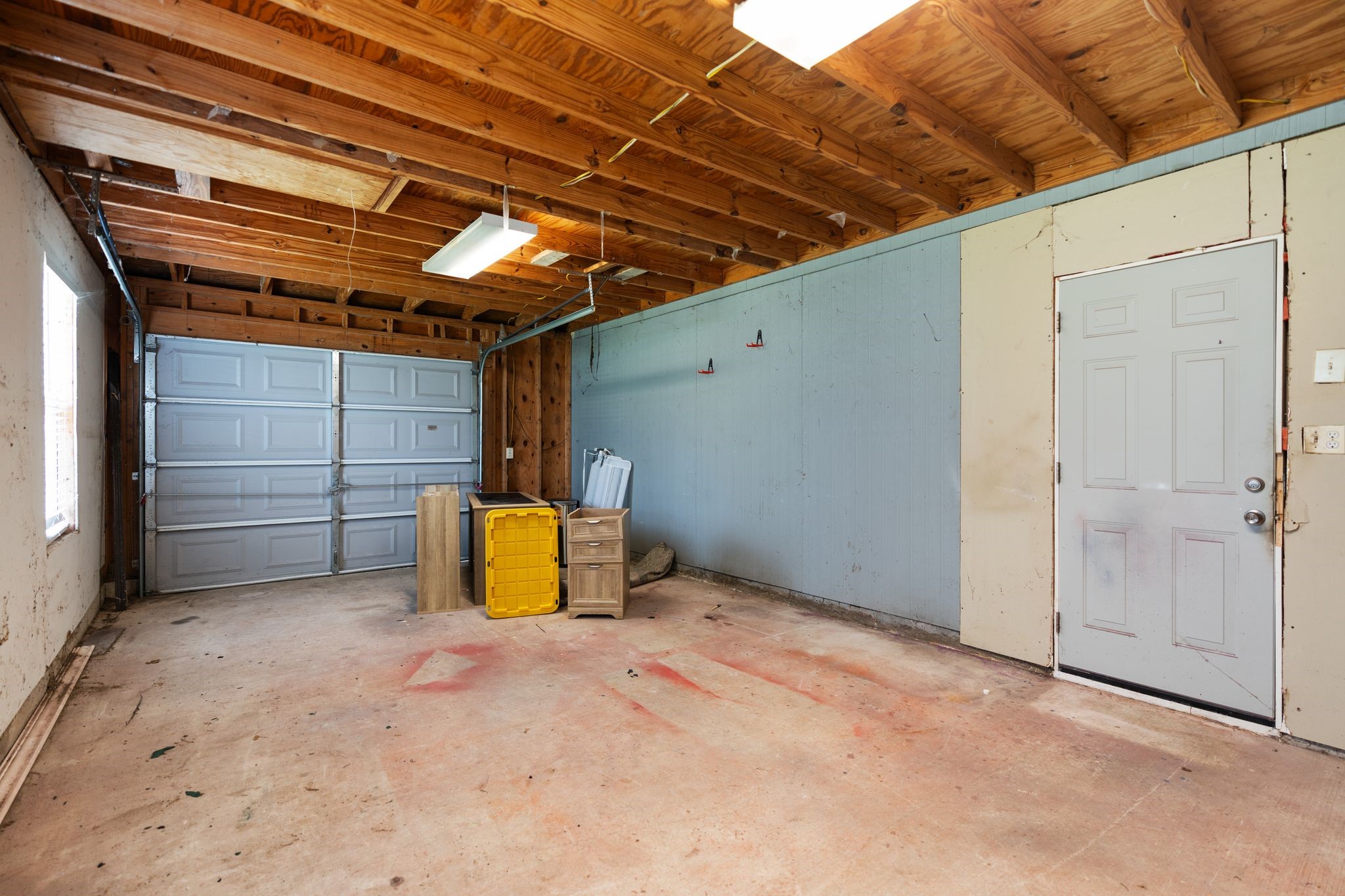 15602 Lillja Road Houston, TX 77060 - Photo 24 of 27 Garage