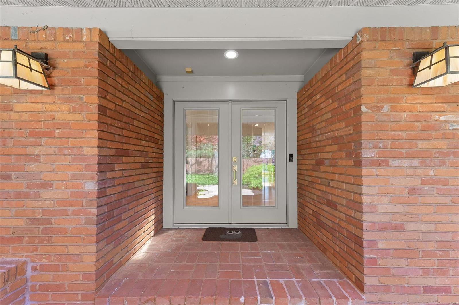 44 South Spoede Road St. Louis, MO 63141 - Photo 3 of 62 Gallery Image 3