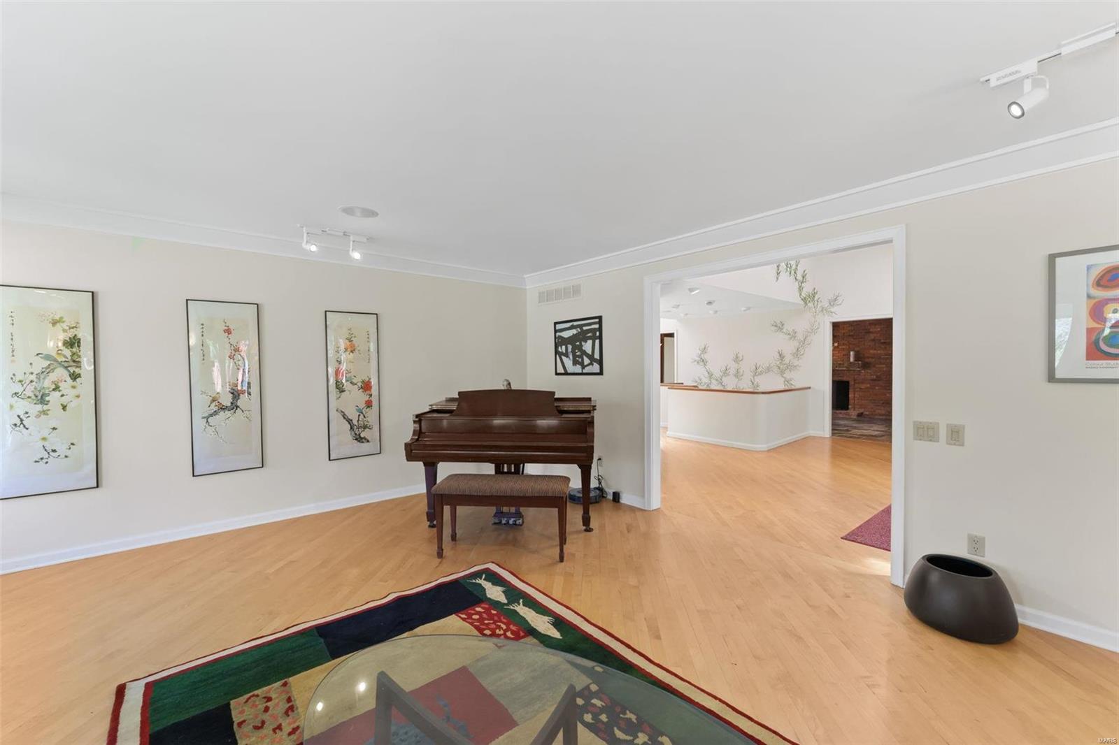 44 South Spoede Road St. Louis, MO 63141 - Photo 21 of 62 Gallery Image 21