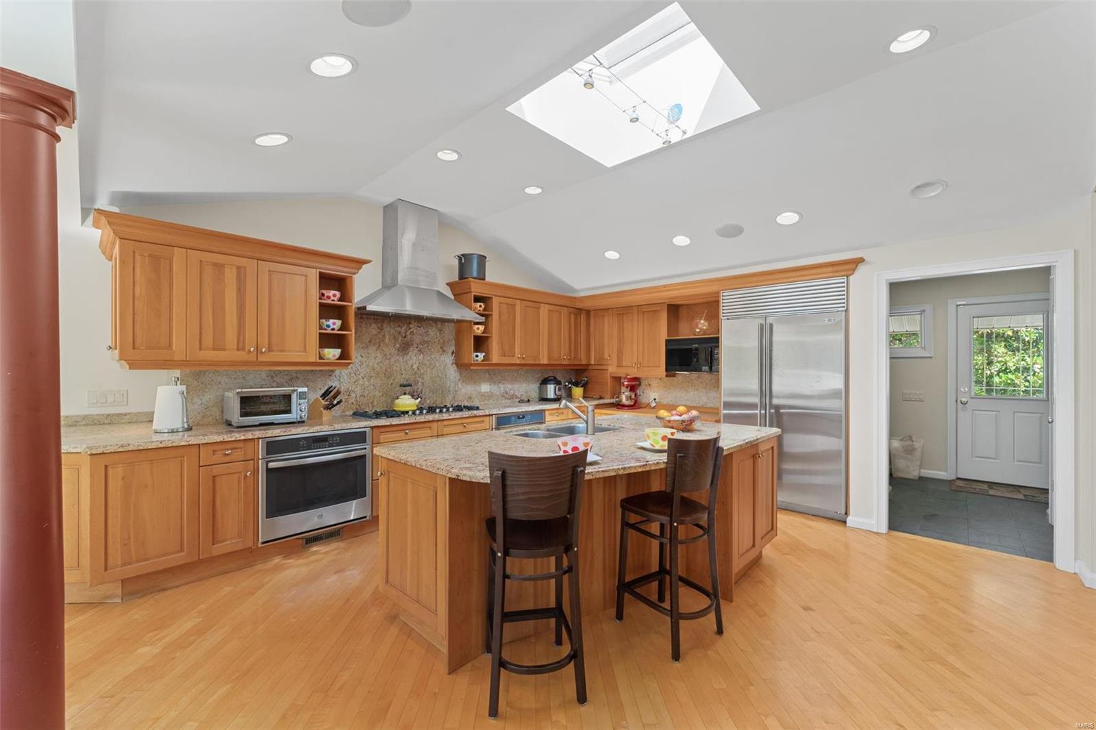 44 South Spoede Road St. Louis, MO 63141 - Photo 4 of 62 Gallery Image 4