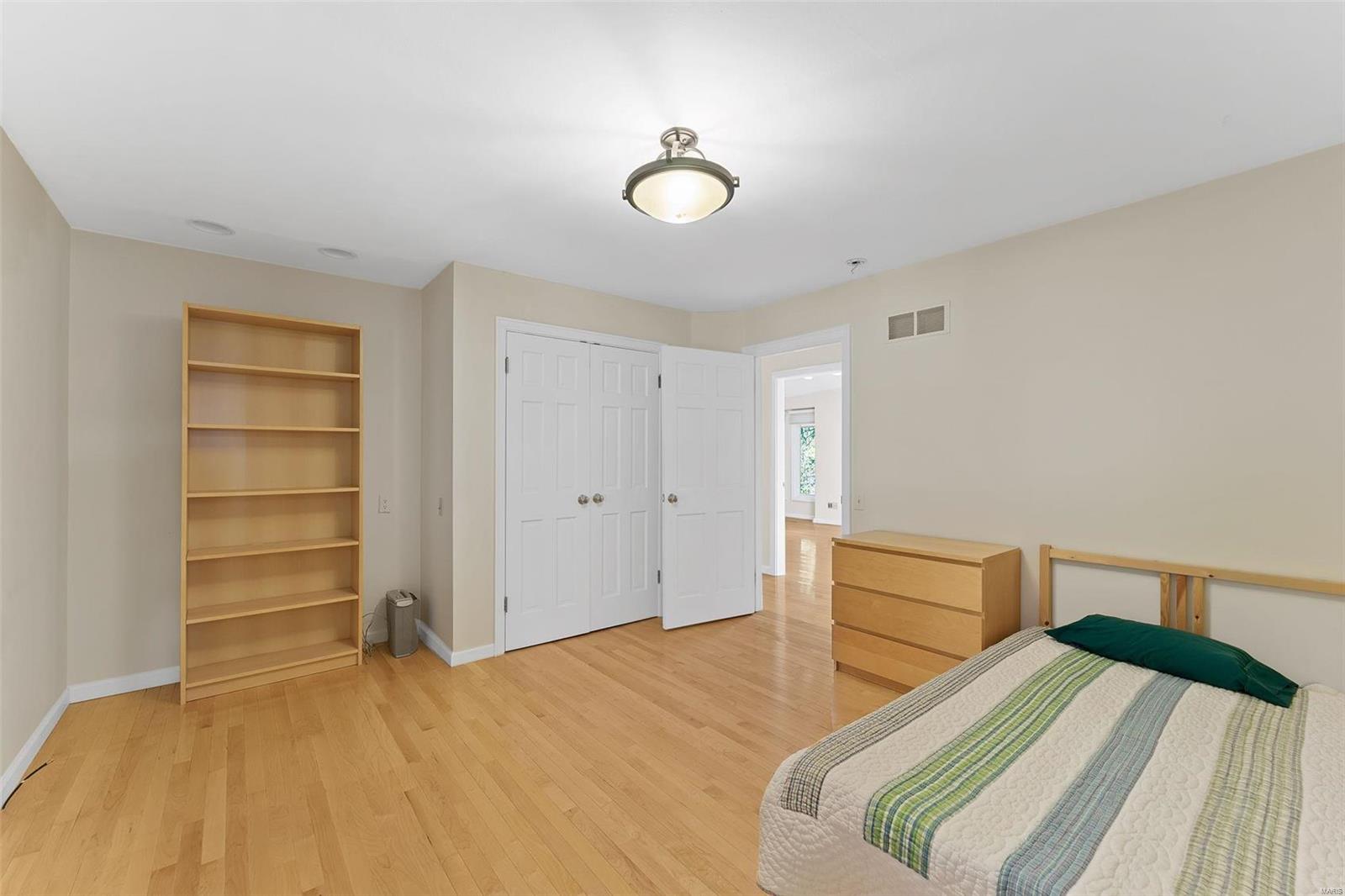 44 South Spoede Road St. Louis, MO 63141 - Photo 40 of 62 Gallery Image 40