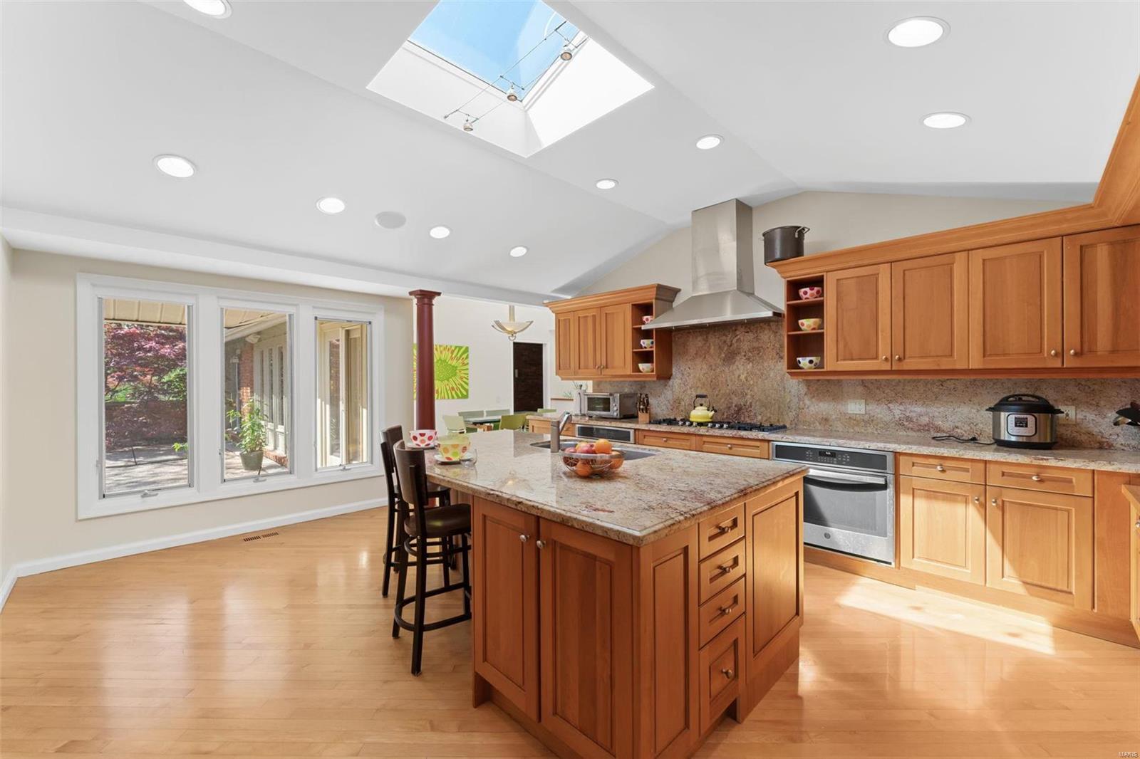 44 South Spoede Road St. Louis, MO 63141 - Photo 5 of 62 Gallery Image 5