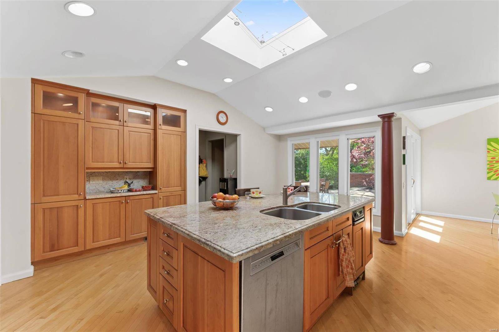 44 South Spoede Road St. Louis, MO 63141 - Photo 6 of 62 Gallery Image 6