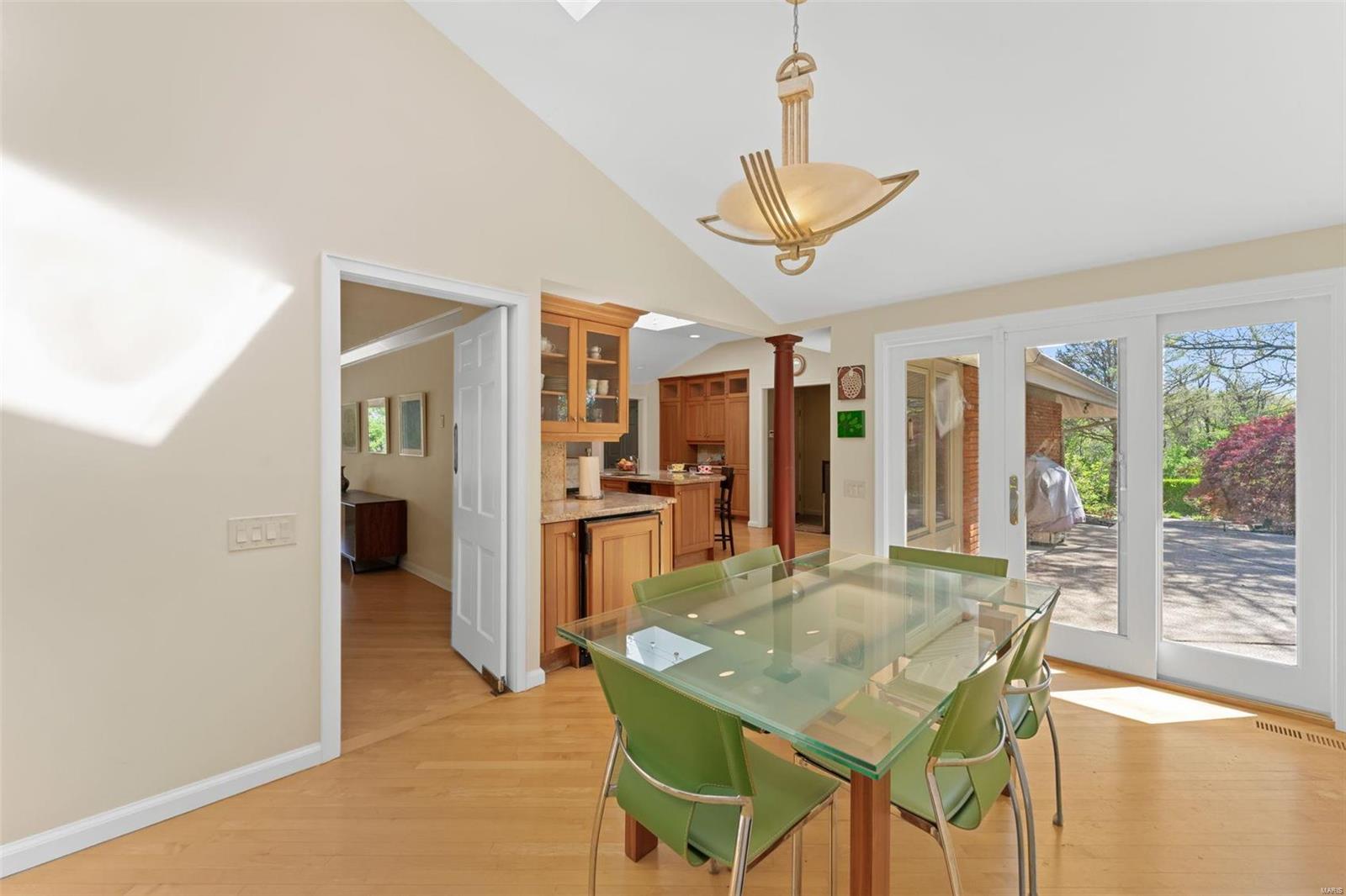 44 South Spoede Road St. Louis, MO 63141 - Photo 9 of 62 Gallery Image 9