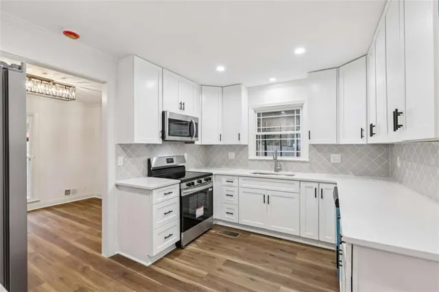 $305,000 | 538 Stanton Woods Drive Southeast, Conyers, GA 30094