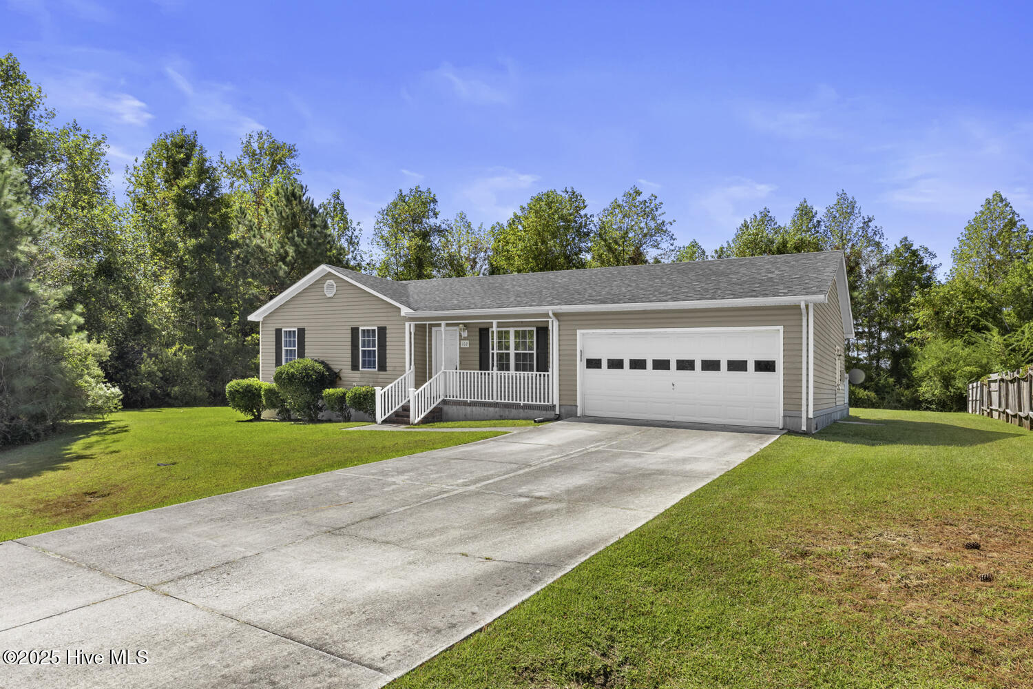 102 Freeport Court Hubert, NC 28539 - Photo 3 of 27 freeport-3