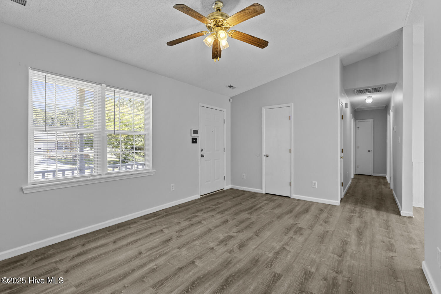 102 Freeport Court Hubert, NC 28539 - Photo 6 of 27 freeport-6