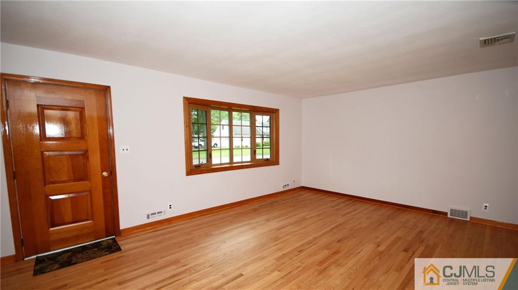 569 Ashland Road Middlesex, NJ 08846 - Photo 2 of 21 Gallery Image 2