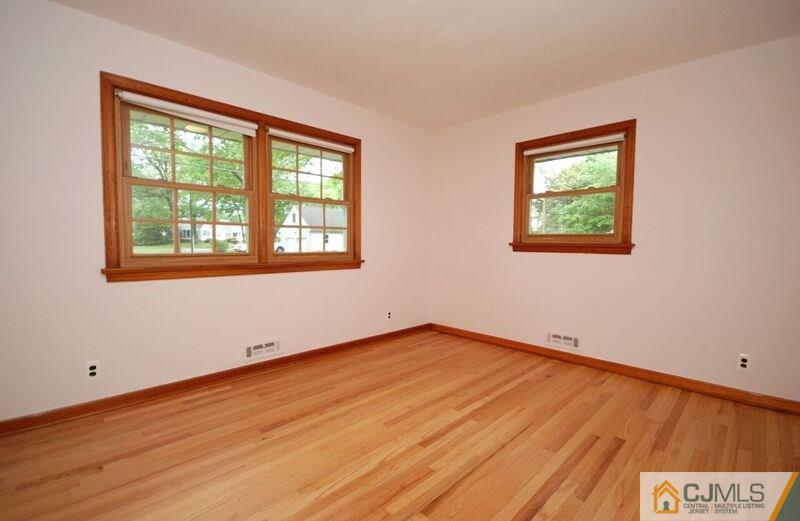 569 Ashland Road Middlesex, NJ 08846 - Photo 12 of 21 Gallery Image 12