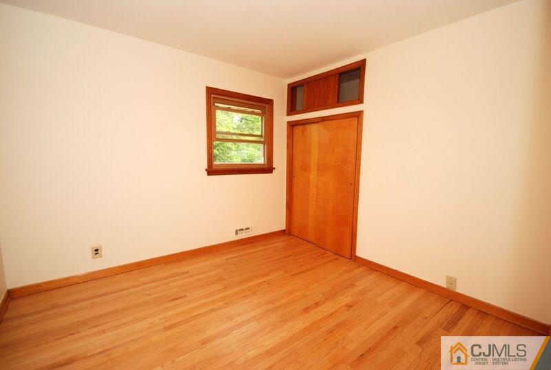 569 Ashland Road Middlesex, NJ 08846 - Photo 14 of 21 Gallery Image 14