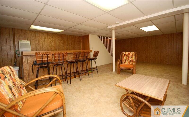 569 Ashland Road Middlesex, NJ 08846 - Photo 16 of 21 Gallery Image 16