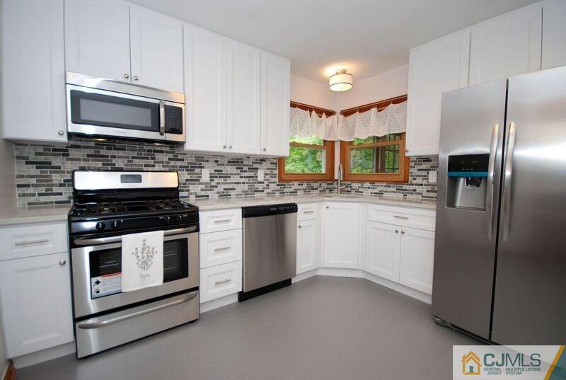 569 Ashland Road Middlesex, NJ 08846 - Photo 7 of 21 Gallery Image 7