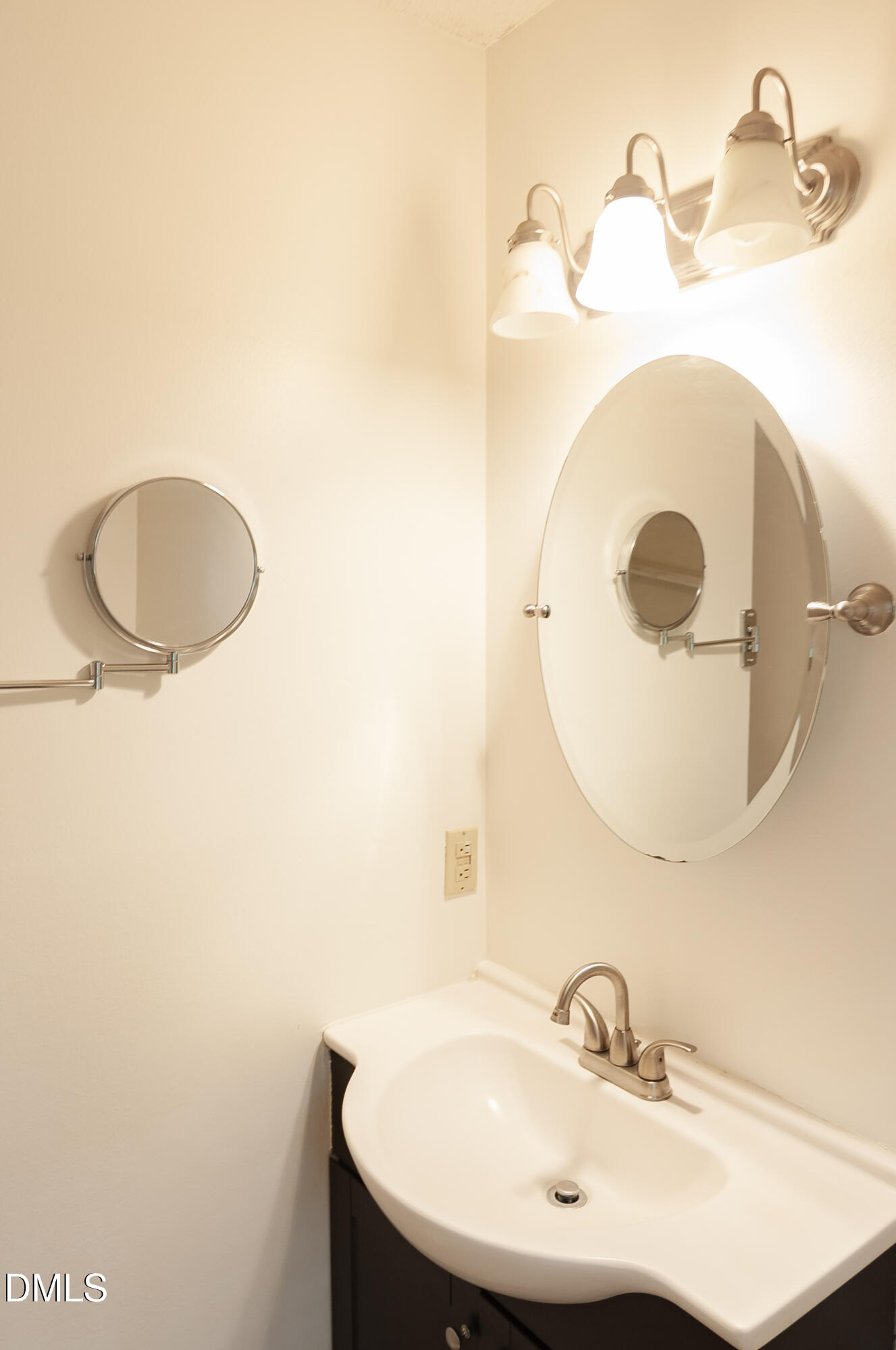 5510 Loyal Avenue Durham, NC 27713 - Photo 20 of 24 Bathroom