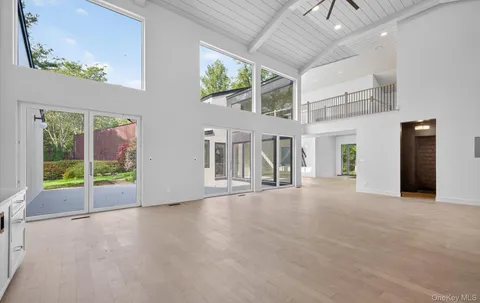 a view of entryway and hall