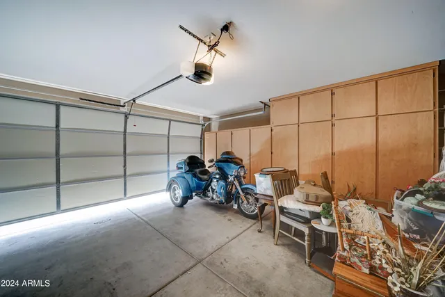a view of a livingroom with furniture