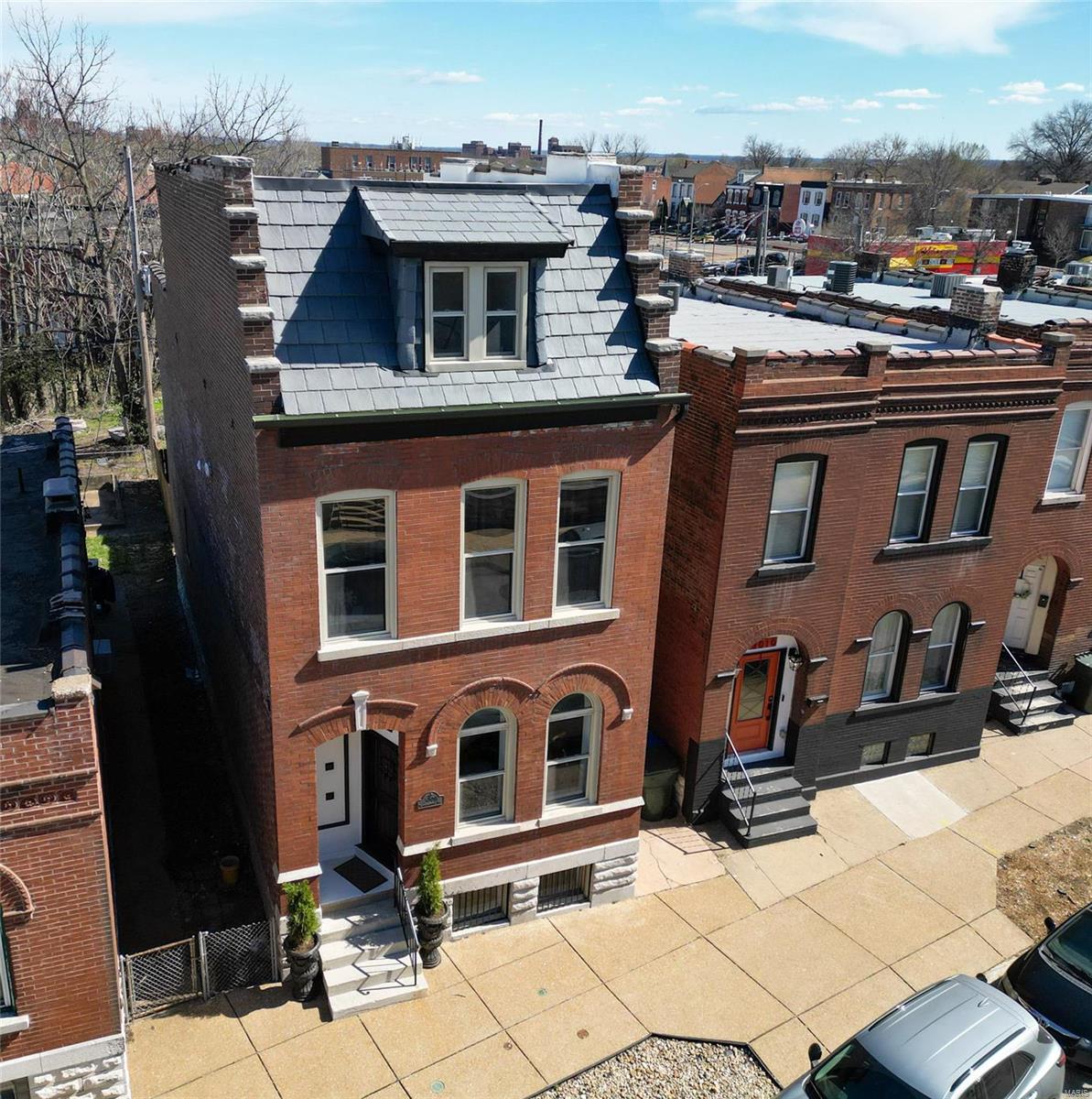 Undisclosed Address St. Louis, MO 63118 - Photo 2 of 36