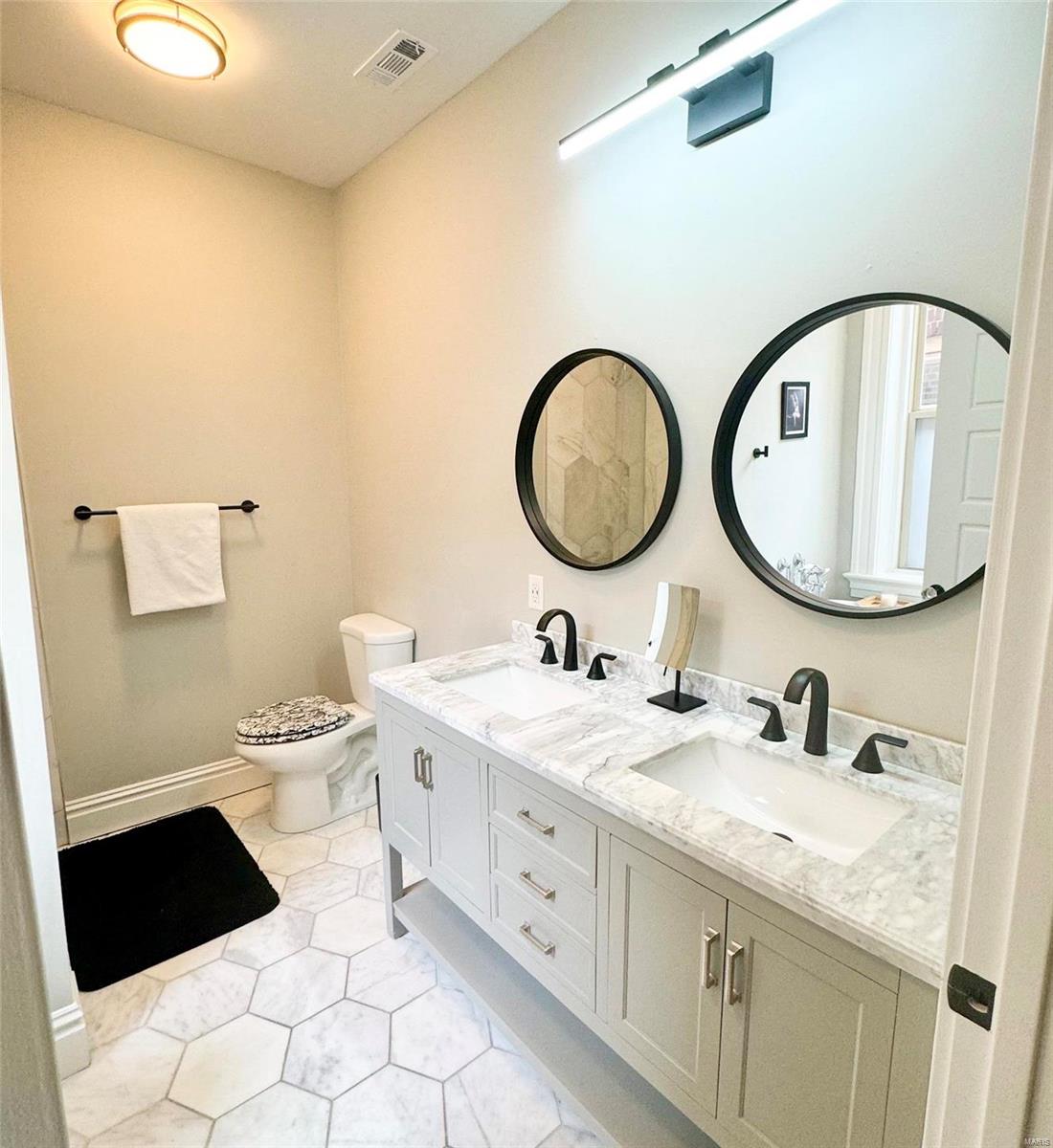 Undisclosed Address St. Louis, MO 63118 - Photo 21 of 36