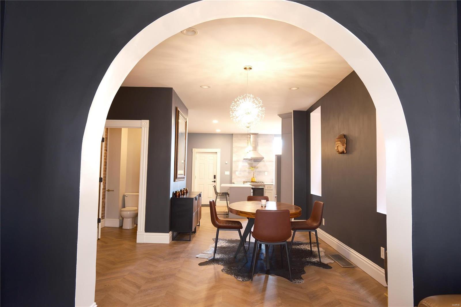 Undisclosed Address St. Louis, MO 63118 - Photo 9 of 36