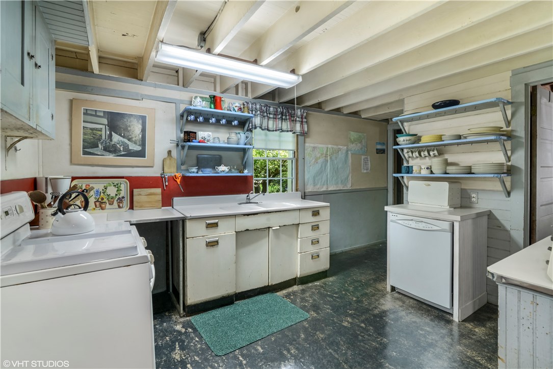 73 Rossini Road Westerly, RI 02891 - Photo 8 of 27 Gallery Image 8