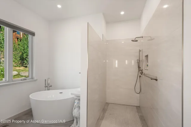 a view of a house with porch and sitting area